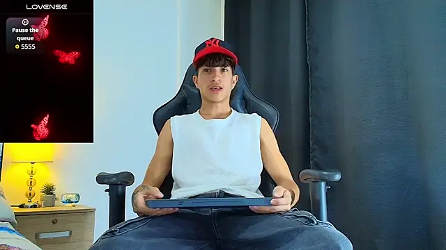 Snapshot of _CamiloBass chatting on 5, 6, 2026 CamiloBass online show from 5, 6, 2026