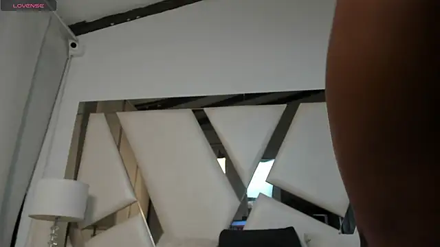 OliviaBurning online show from 12, 2, 2026