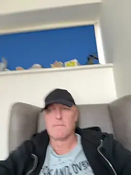 Cockhardhelp online show from 4, 3, 2025