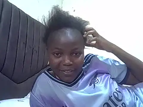 Snapshot of pretty_vivy chatting on 17, 2, 2025 pretty vivy online show from 17, 2, 2025