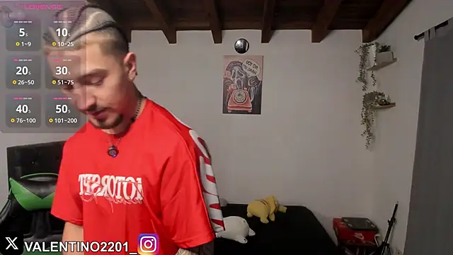 Valentino Xander online show from 15, 11, 2025