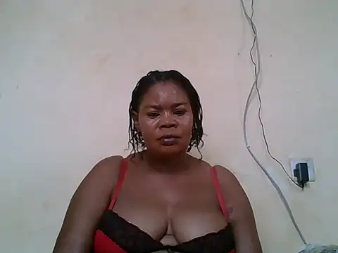 Snapshot of ANALQUEEN4 chatting on 4, 10, 2025 ANALQUEEN4 online show from 4, 10, 2025