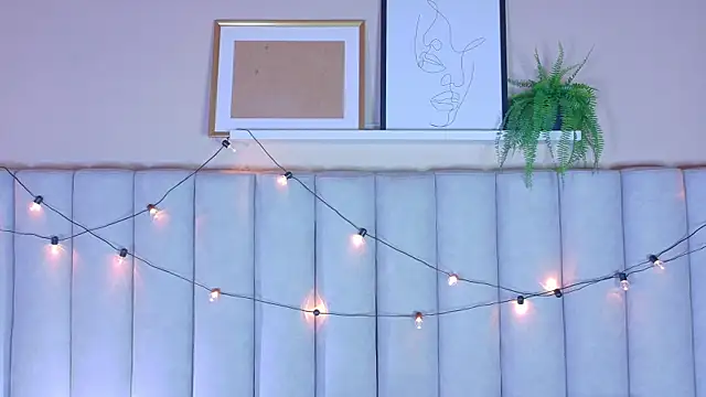 Snapshot of EngelStone chatting on 5, 12, 2025 EngelStone online show from 5, 12, 2025