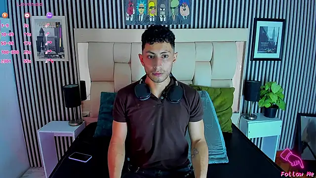 Piggy Eddy online show from 7, 11, 2025