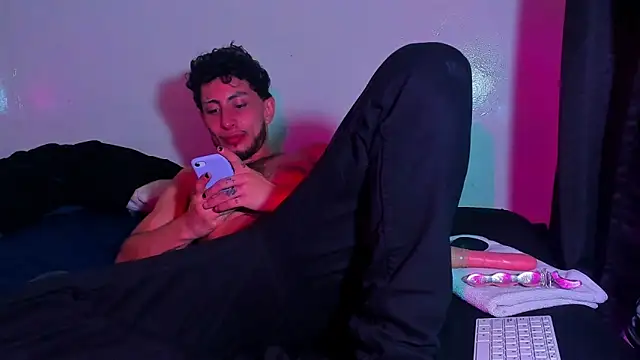 Piggy Eddy online show from 5, 3, 2026