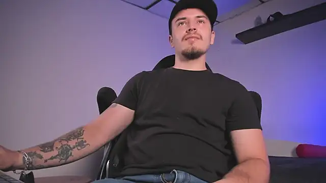 Snapshot of james_connor2 chatting on 30, 5, 2026 james connor2 online show from 30, 5, 2026
