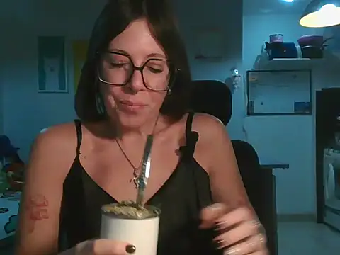 Snapshot of Calentandote chatting on 17, 6, 2026 Calentandote online show from 17, 6, 2026