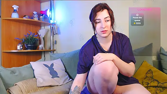 Caroline1995 online show from 4, 12, 2025