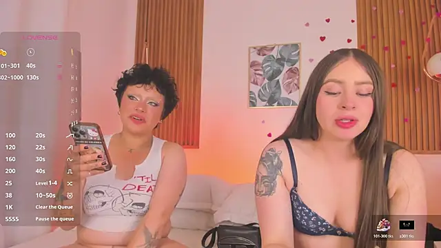 TiffanyWright online show from 18, 4, 2026