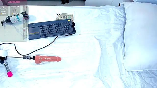 CintiaVega online show from 10, 2, 2025