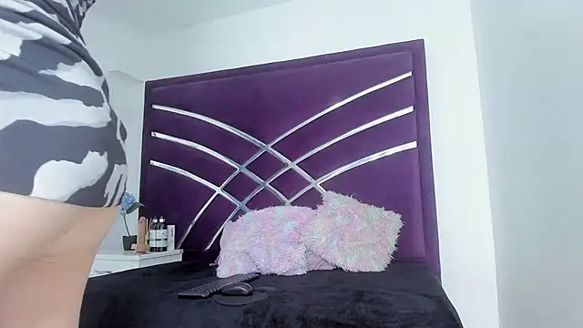 Snapshot of MaiteHT chatting on 12, 10, 2025 MaiteHT online show from 12, 10, 2025