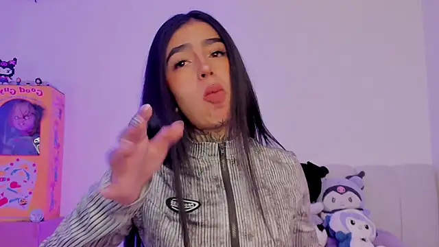 Snapshot of shadowcatt_ chatting on 18, 10, 2025 shadowcatt online show from 18, 10, 2025