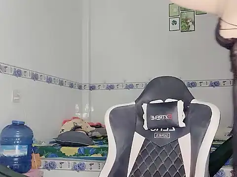 Snapshot of family196 chatting on 27, 9, 2025 family196 online show from 27, 9, 2025