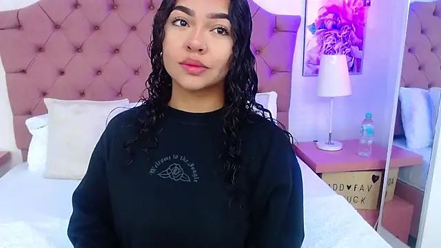 Snapshot of VictoriaBlakee chatting on 21, 3, 2025 VictoriaBlakee online show from 21, 3, 2025