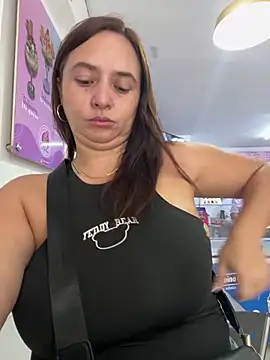 Snapshot of TatianaMonteross chatting on 21, 10, 2025 TatianaMonteross online show from 21, 10, 2025