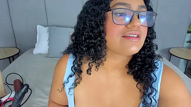 Annie-Wolf online show from 10, 10, 2025