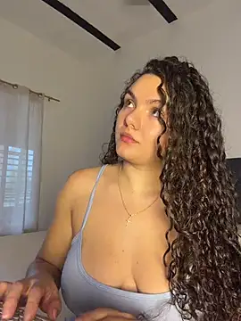 Snapshot of eva_y_marcelo chatting on 18, 6, 2026 eva y marcelo online show from 18, 6, 2026