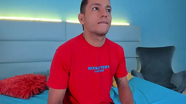 SophieRoyals online show from 5, 12, 2024