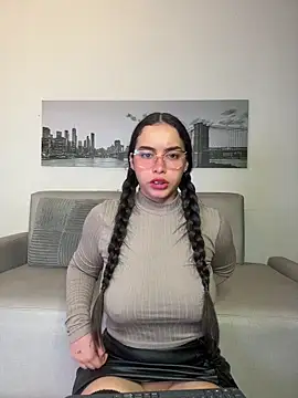 SophieRoyals online show from 8, 5, 2026