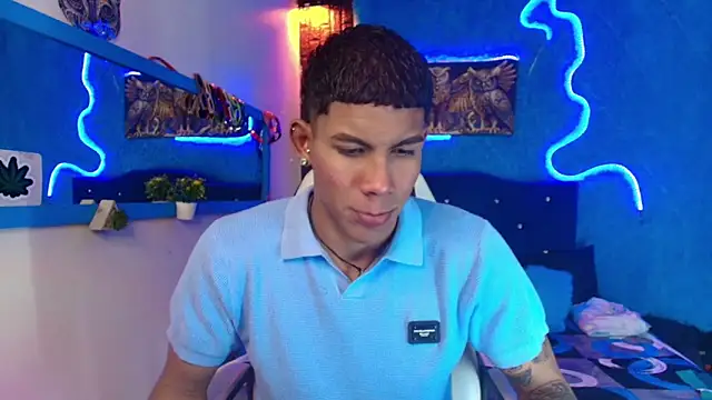 Damian latinxxx online show from 28, 1, 2025