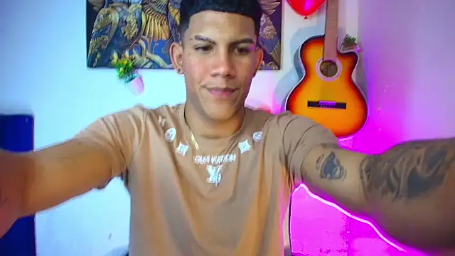 Damian latinxxx online show from 15, 2, 2025