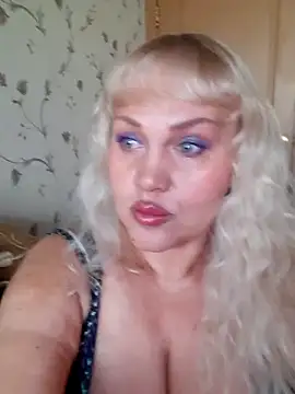 IsabellaBoni online show from 25, 4, 2026