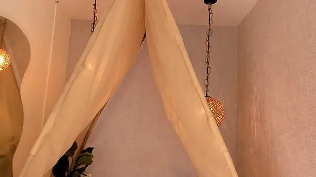 Ariella Ruiz online show from 22, 3, 2025