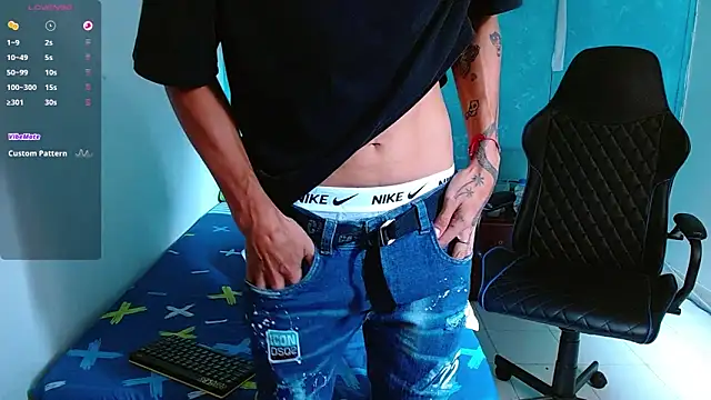 Snapshot of bray_hotboy777 chatting on 27, 12, 2024 bray hotboy777 online show from 27, 12, 2024