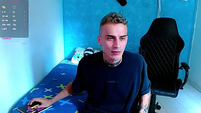 Snapshot of bray_hotboy777 chatting on 7, 3, 2025 bray hotboy777 online show from 7, 3, 2025