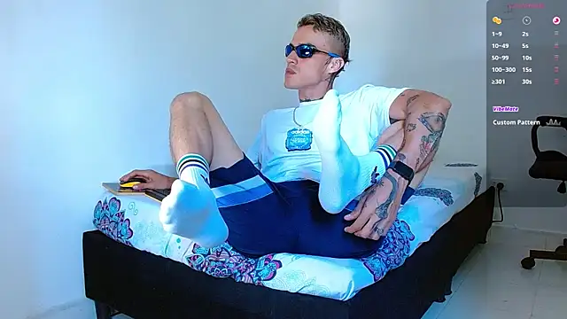 Snapshot of bray_hotboy777 chatting on 28, 9, 2025 bray hotboy777 online show from 28, 9, 2025