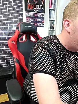 Snapshot of PupW0lfy chatting on 2, 12, 2024 PupW0lfy online show from 2, 12, 2024