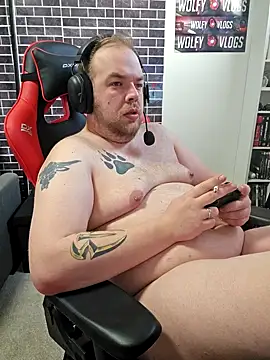 Snapshot of PupW0lfy chatting on 19, 1, 2025 PupW0lfy online show from 19, 1, 2025