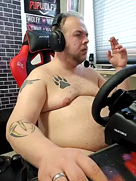 Snapshot of PupW0lfy chatting on 24, 1, 2025 PupW0lfy online show from 24, 1, 2025