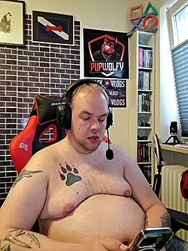 Snapshot of PupW0lfy chatting on 30, 1, 2025 PupW0lfy online show from 30, 1, 2025