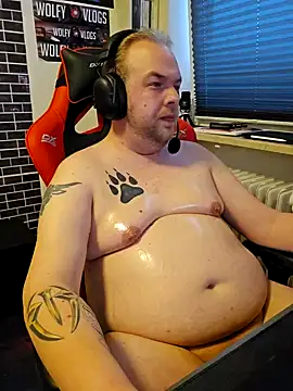 Snapshot of PupW0lfy chatting on 3, 2, 2025 PupW0lfy online show from 3, 2, 2025