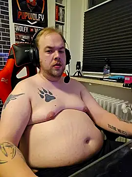 Snapshot of PupW0lfy chatting on 8, 2, 2025 PupW0lfy online show from 8, 2, 2025