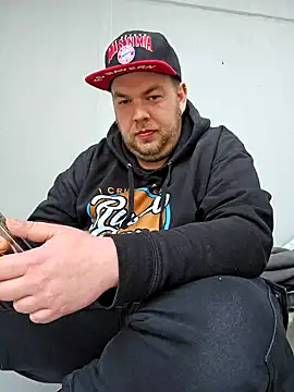 Snapshot of PupW0lfy chatting on 10, 2, 2025 PupW0lfy online show from 10, 2, 2025