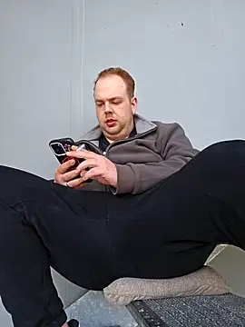 Snapshot of PupW0lfy chatting on 21, 3, 2025 PupW0lfy online show from 21, 3, 2025
