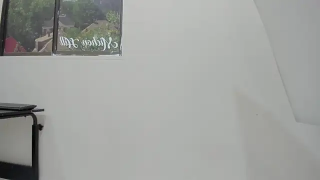 Littleolivia  online show from 6, 2, 2025