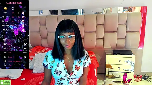 Snapshot of ZaraMartinez chatting on 22, 2, 2025 ZaraMartinez online show from 22, 2, 2025