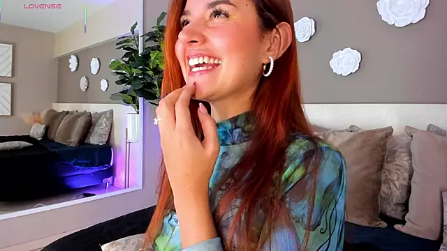 AylinMillerxs online show from 9, 9, 2025