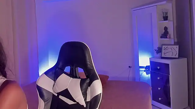 SavannahWildee online show from 10, 2, 2025