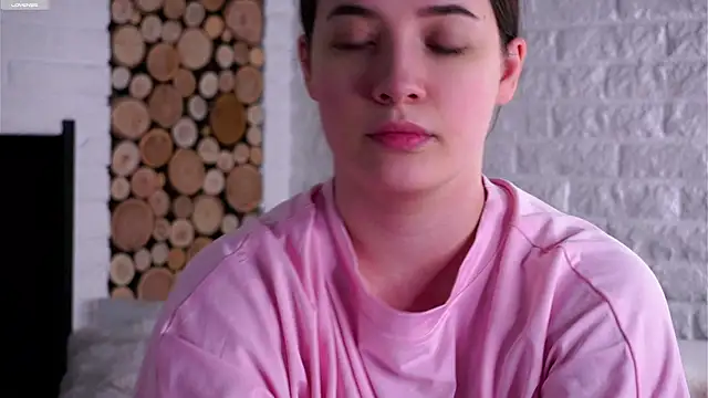 LowOncoming online show from 15, 4, 2026