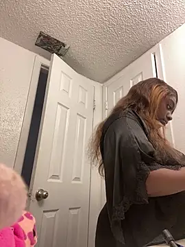 LillShayy online show from 17, 12, 2025