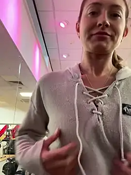 Snapshot of Pollypearson chatting on 22, 1, 2025 Pollypearson online show from 22, 1, 2025