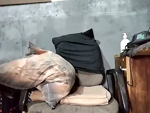 bumbumtatuado online show from 17, 12, 2025