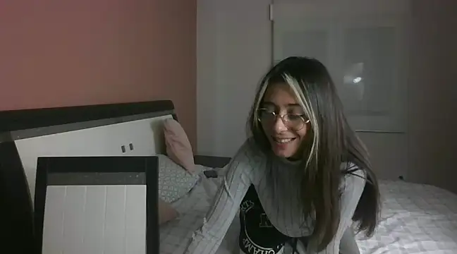 Snapshot of SOFIASWEETSECRETT chatting on 29, 12, 2024 SOFIASWEETSECRETT online show from 29, 12, 2024