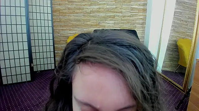 AishaRouhi online show from 11, 11, 2025