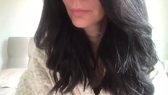 paolajonez online show from 20, 11, 2025