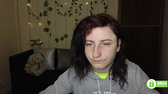 Muse kitty jenia online show from 8, 4, 2026